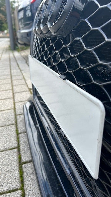 Audi unsichtbare Kennzeichenhalter Twist n Fix 3D RS Wabengrill